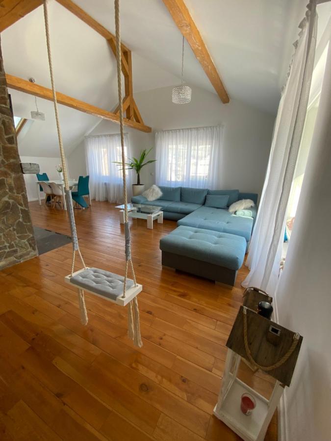 דירות קאמפולונג מולדובנסק Attic 33 מראה חיצוני תמונה