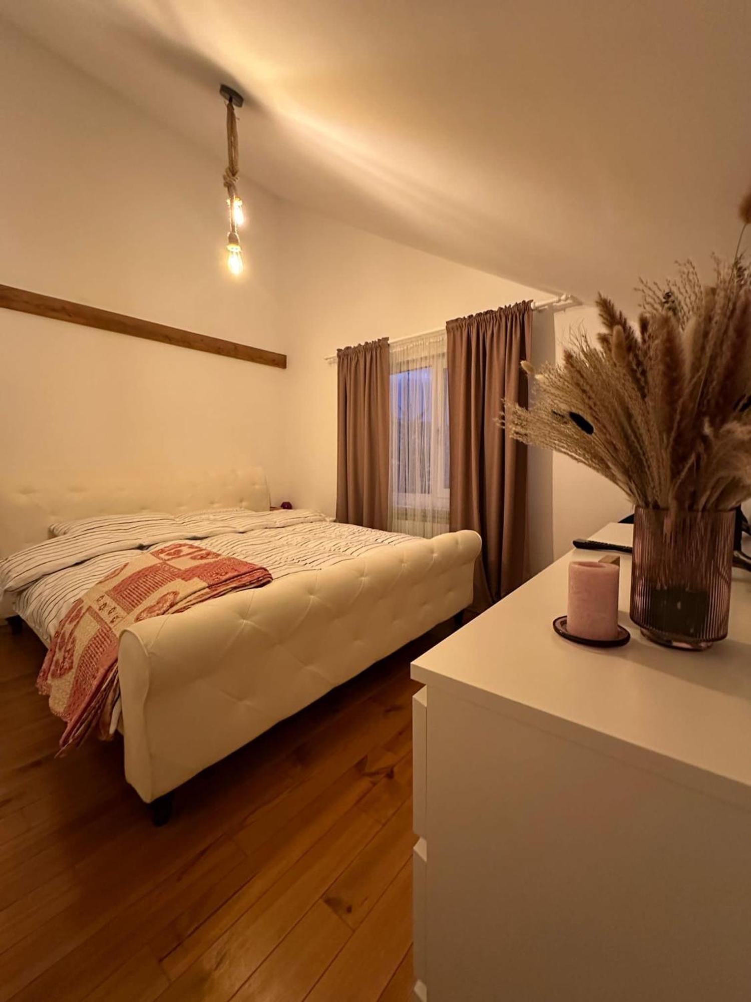 דירות קאמפולונג מולדובנסק Attic 33 מראה חיצוני תמונה